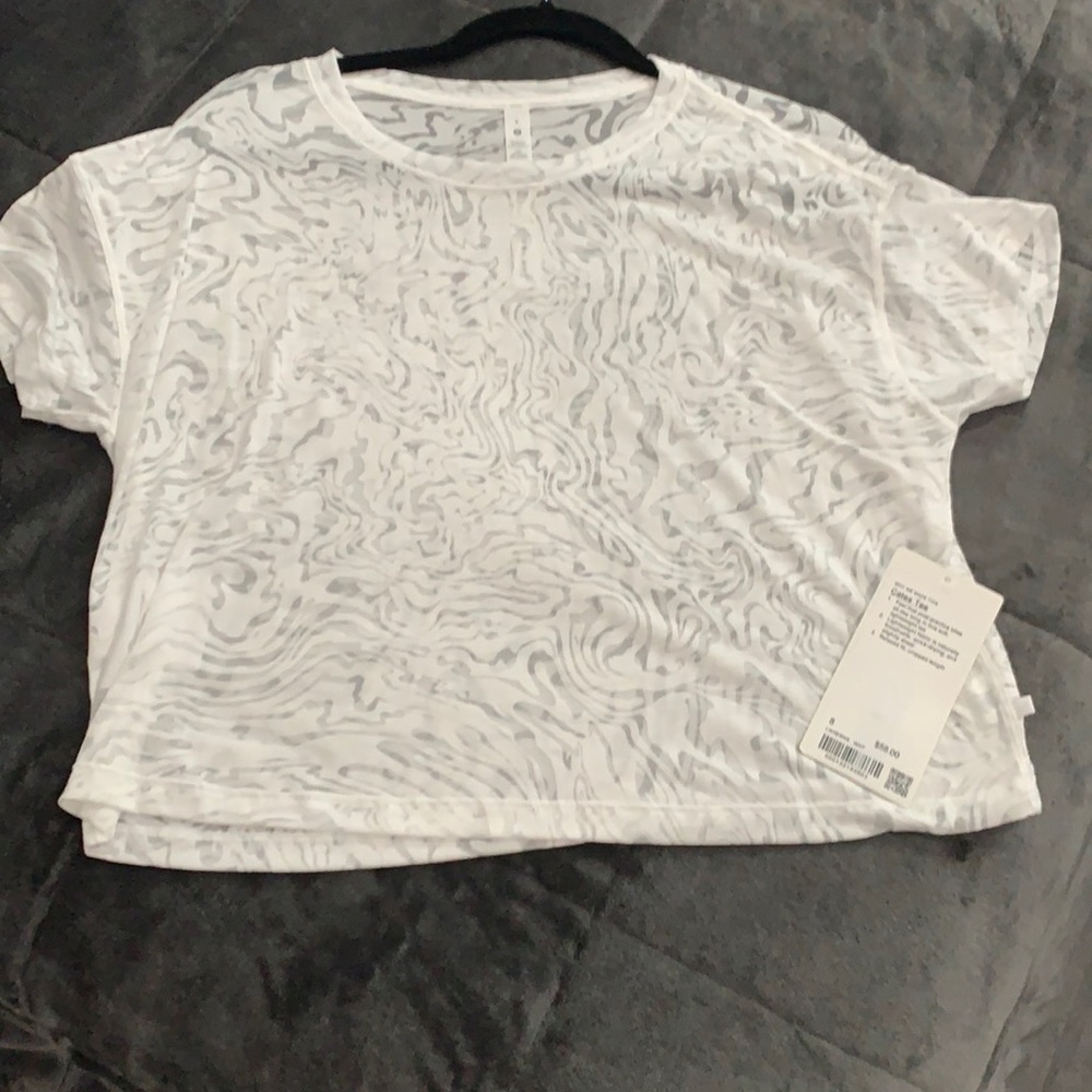 NWT Lululemon Cates tee size 8